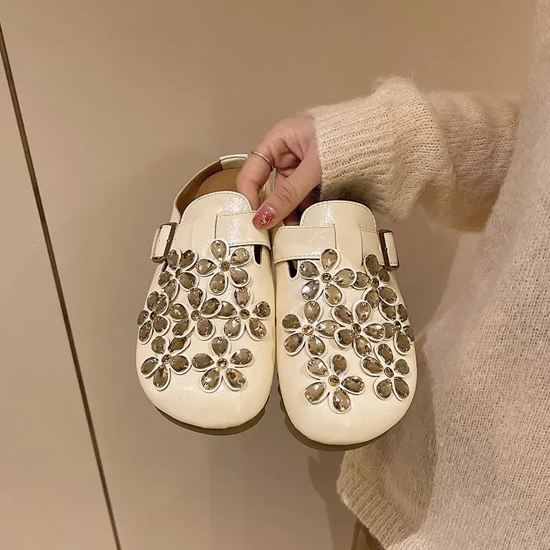 Women's Floral Rhinestone Buck - огляд і ціна Slip On Mule Flat