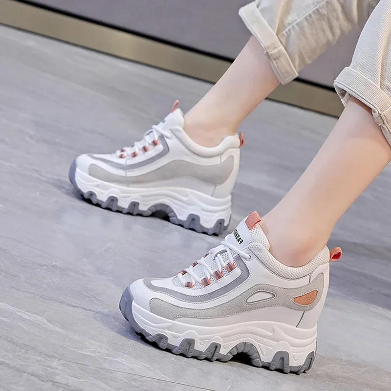 9CM Genuine Leather Platform W - огляд і ціна Wedge Heeled Sneaker