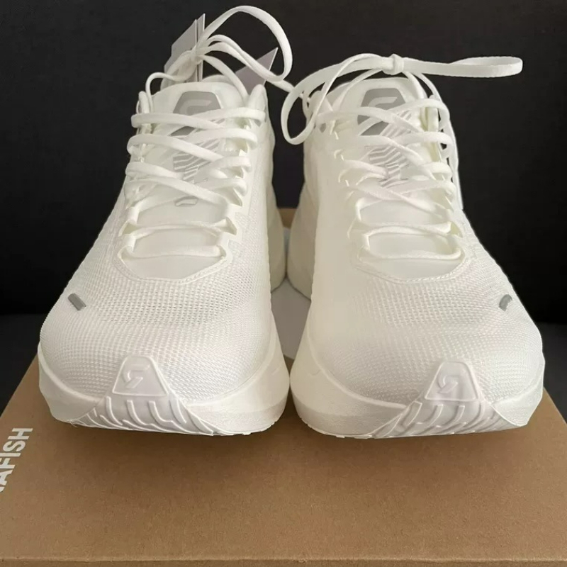 DYNAFISH Training Shoes For Me - огляд і ціна Women'S Shoes Vs Men'S Size