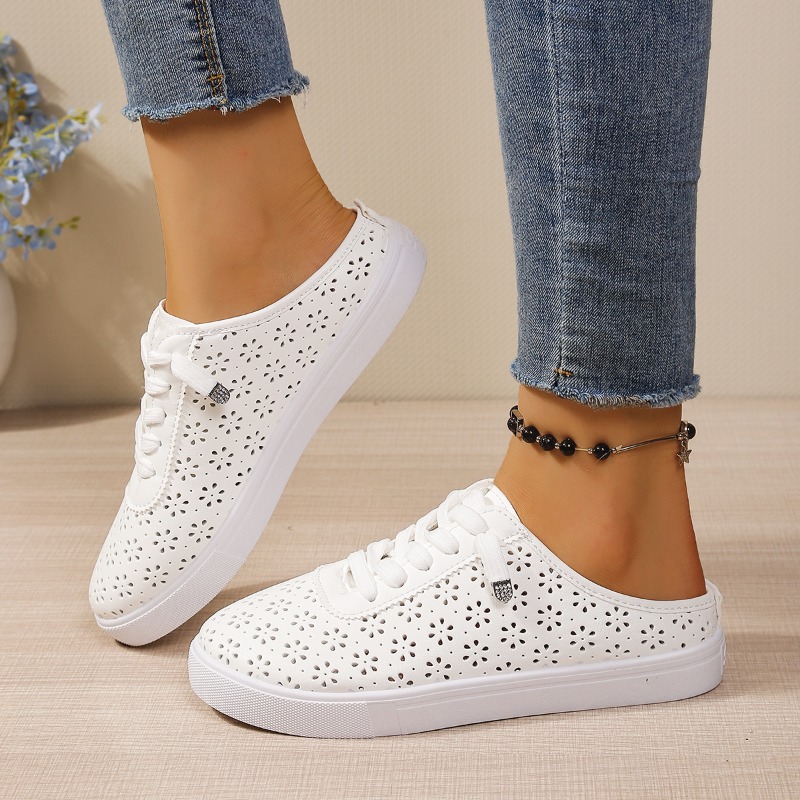 Floral Cutout Slip on Mule Tra - огляд і ціна Slip On Mule Flat