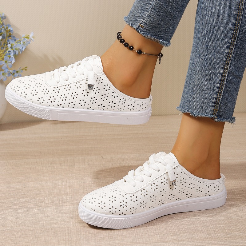 Floral Cutout Slip on Mule Tra - огляд і ціна Slip On Mule Flat