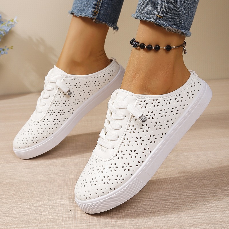 Floral Cutout Slip on Mule Tra - огляд і ціна Slip On Mule Flat